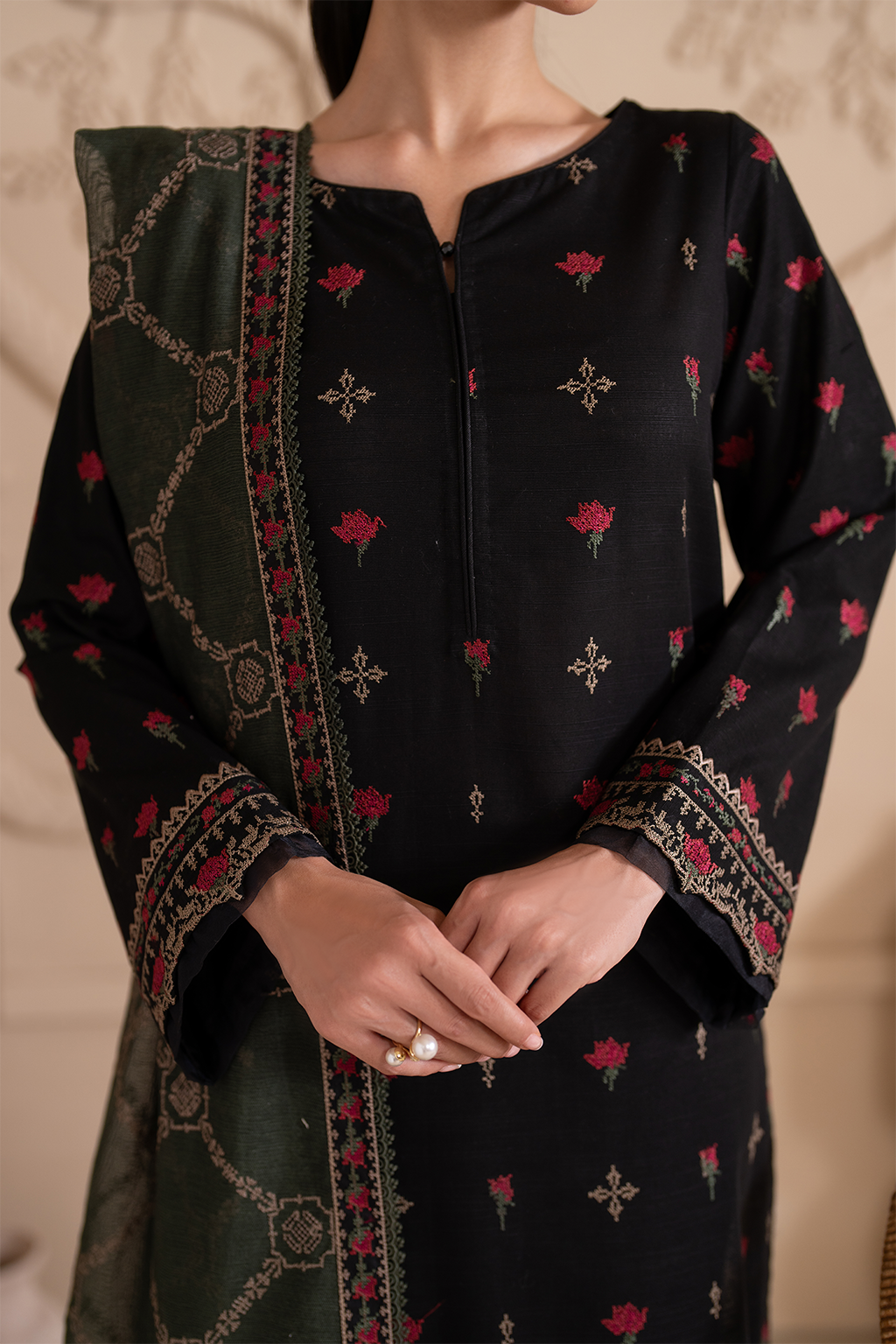 UE-294 Embroidered Khaddar | Exclusive Winter| Iznik