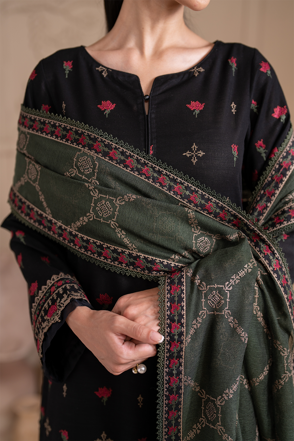 UE-294 Embroidered Khaddar | Exclusive Winter| Iznik