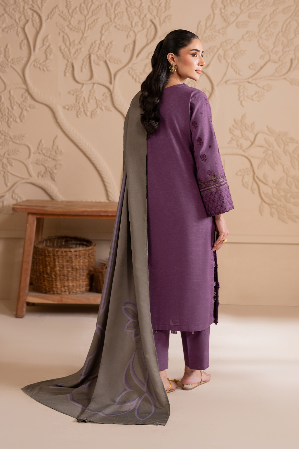 UE-298 Embroidered Khaddar | Exclusive Winter| Iznik