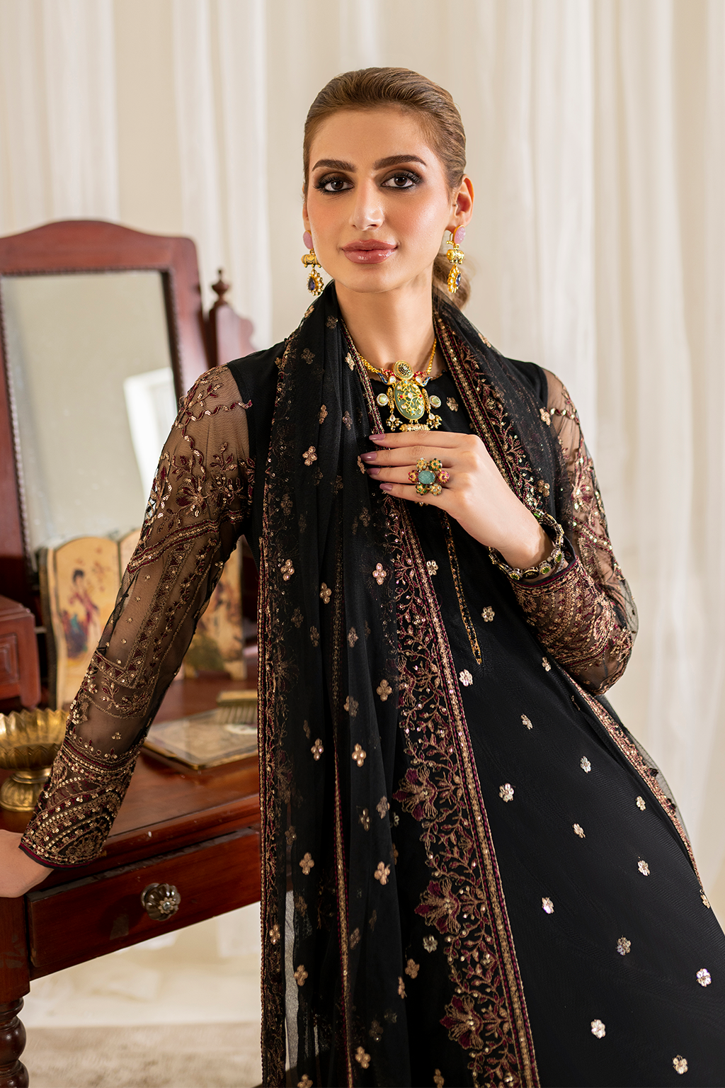 UE-288 Embroidered Net | Formal Wear | Iznik