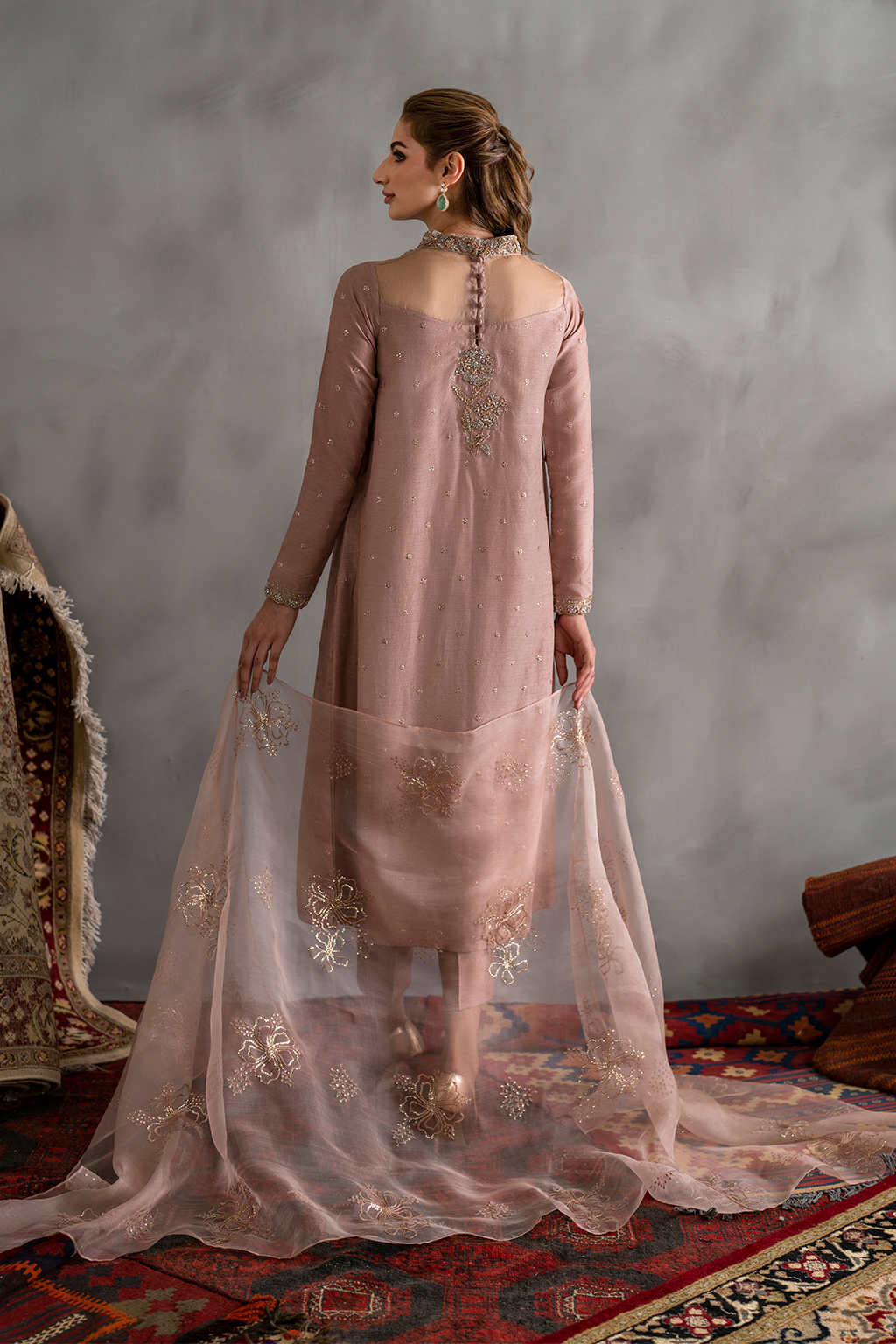 IRS-15 | Formal Wear | Iznik