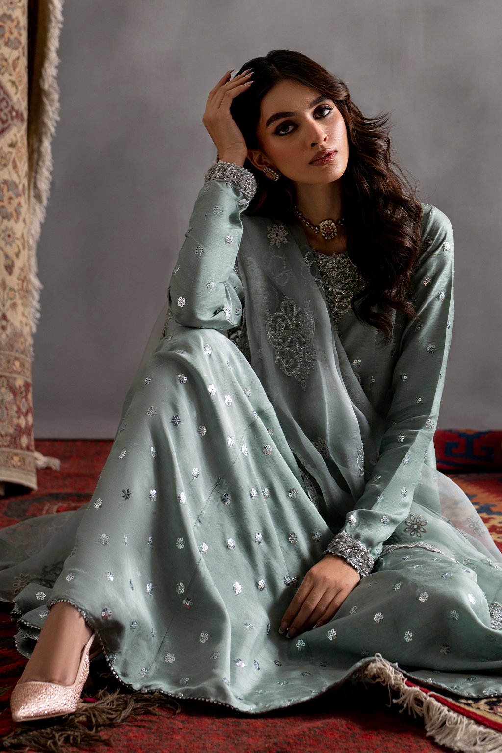 IRS-10 | Formal Wear | Iznik