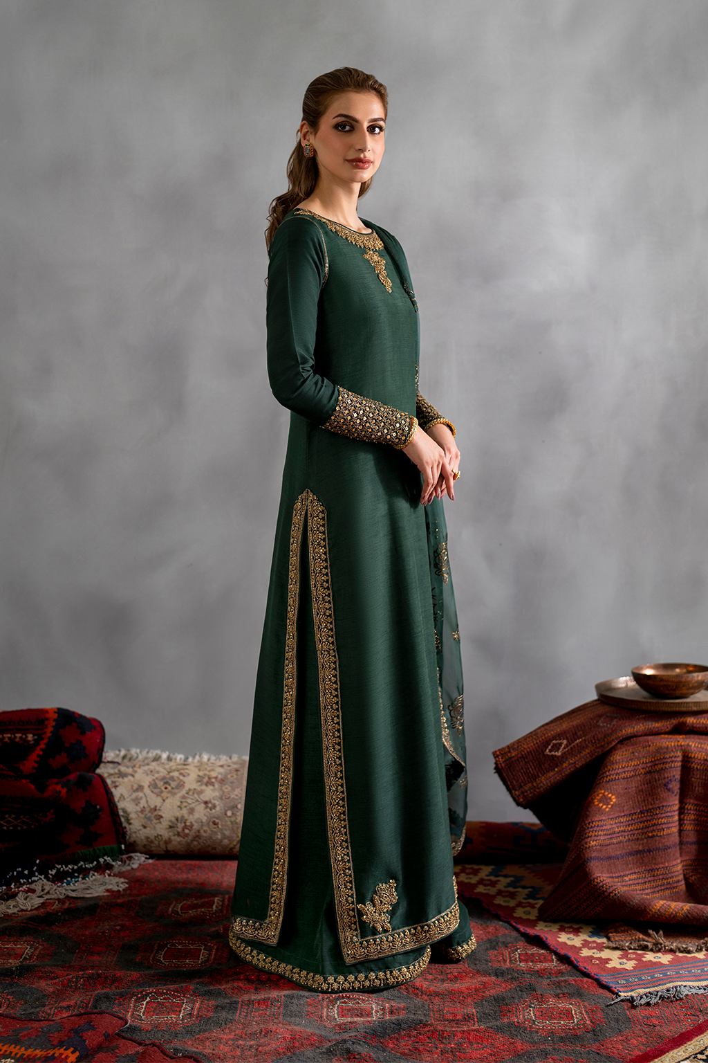 IRS-14 | Formal Wear | Iznik