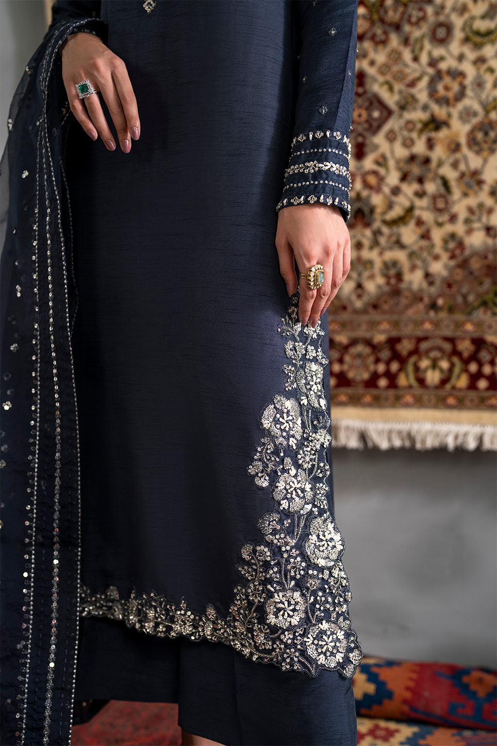 IRS-11 | Luxe Rawsilk | Iznik