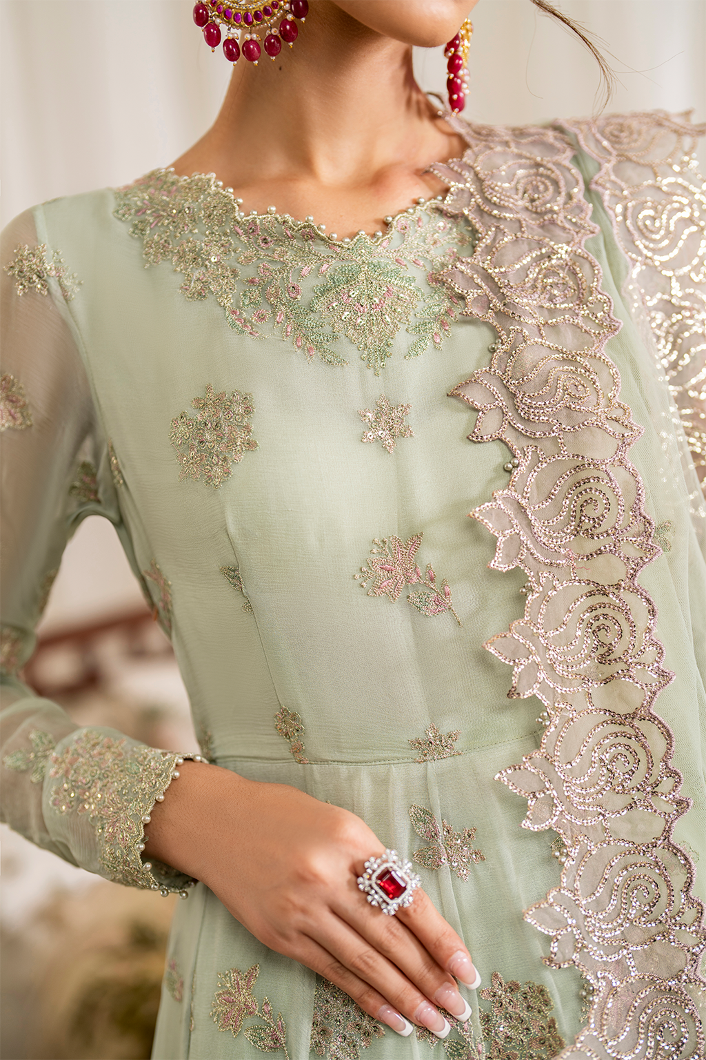 UE-286 Embroidered Chiffon | Formal Wear | Iznik