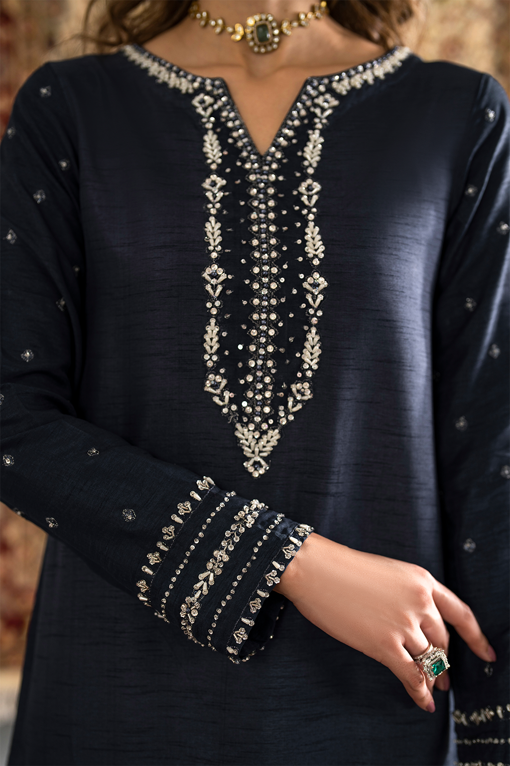 IRS-11 | Luxe Rawsilk | Iznik