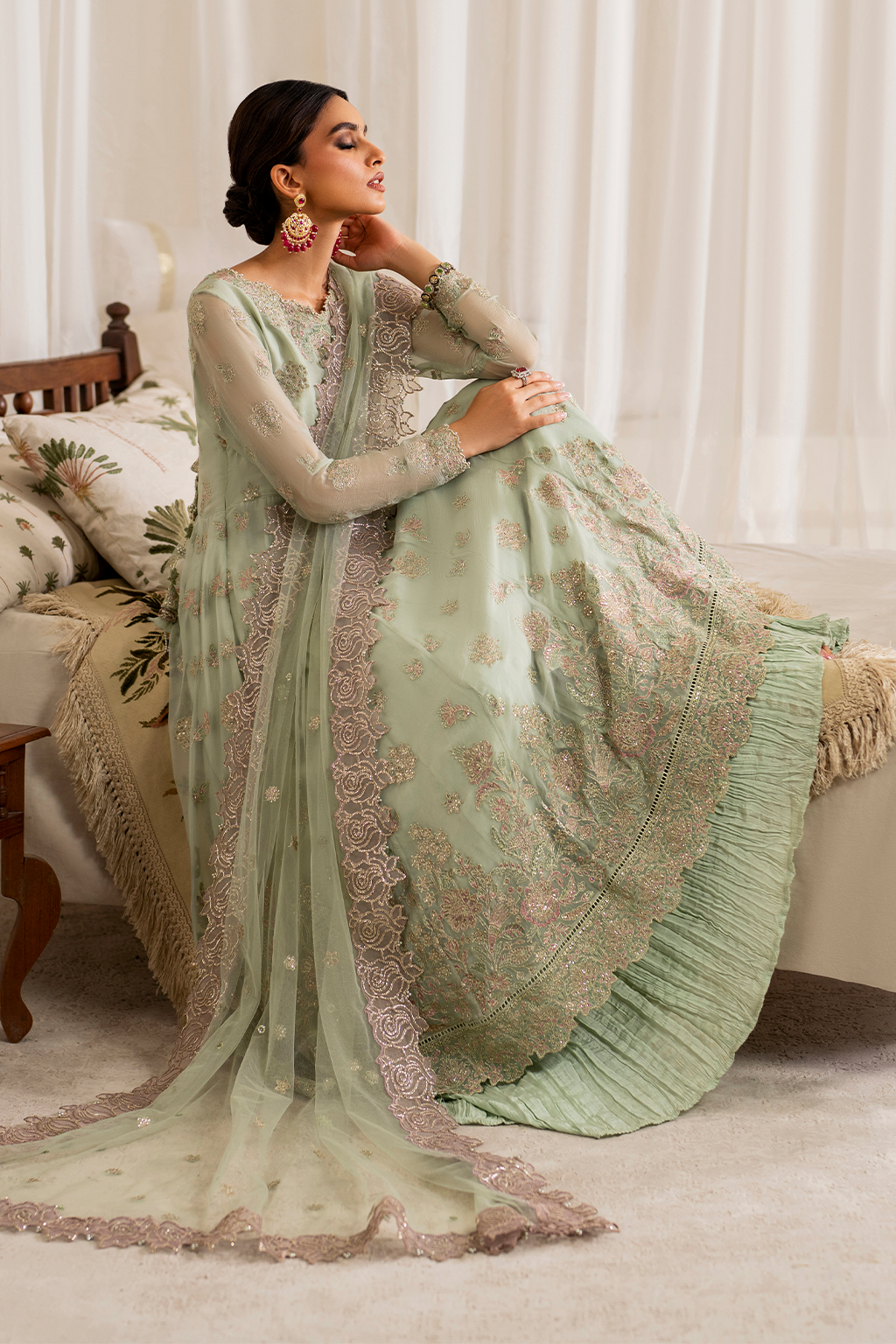 UE-286 Embroidered Chiffon | Formal Wear | Iznik