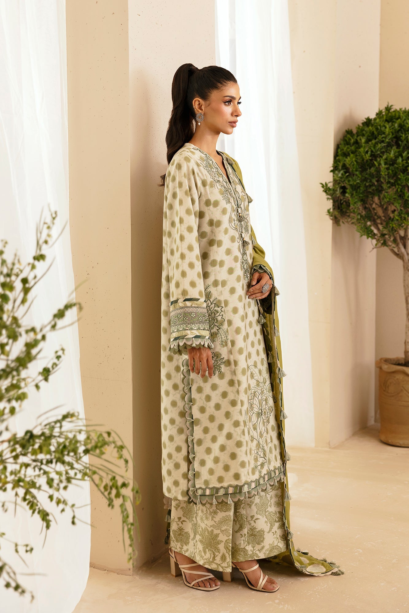 EMBROIDERED SUIT (E0450/203/126) | Rozana | ETHNC