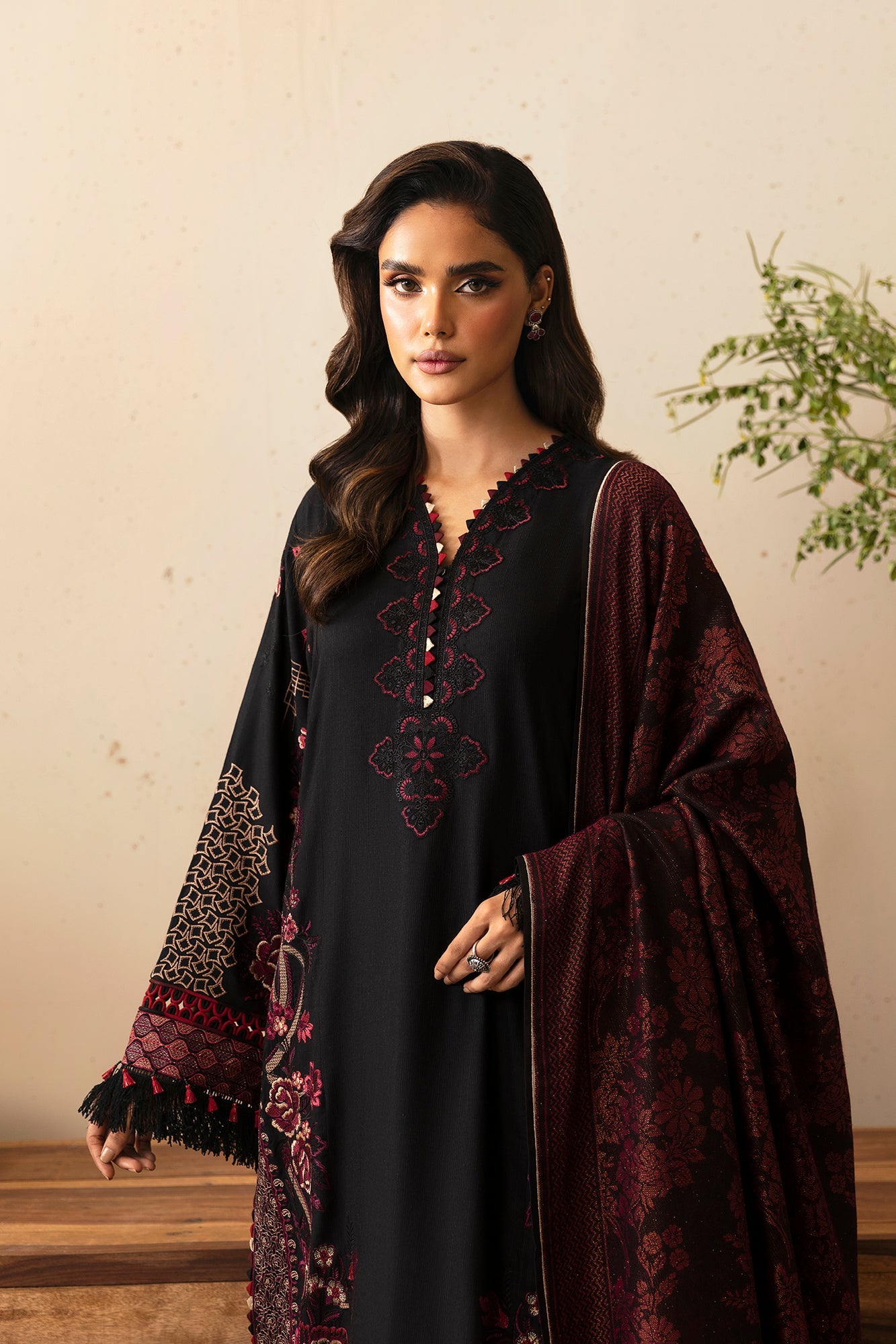 EMBROIDERED SUIT (E0459/203/901) | Rozana | ETHNC