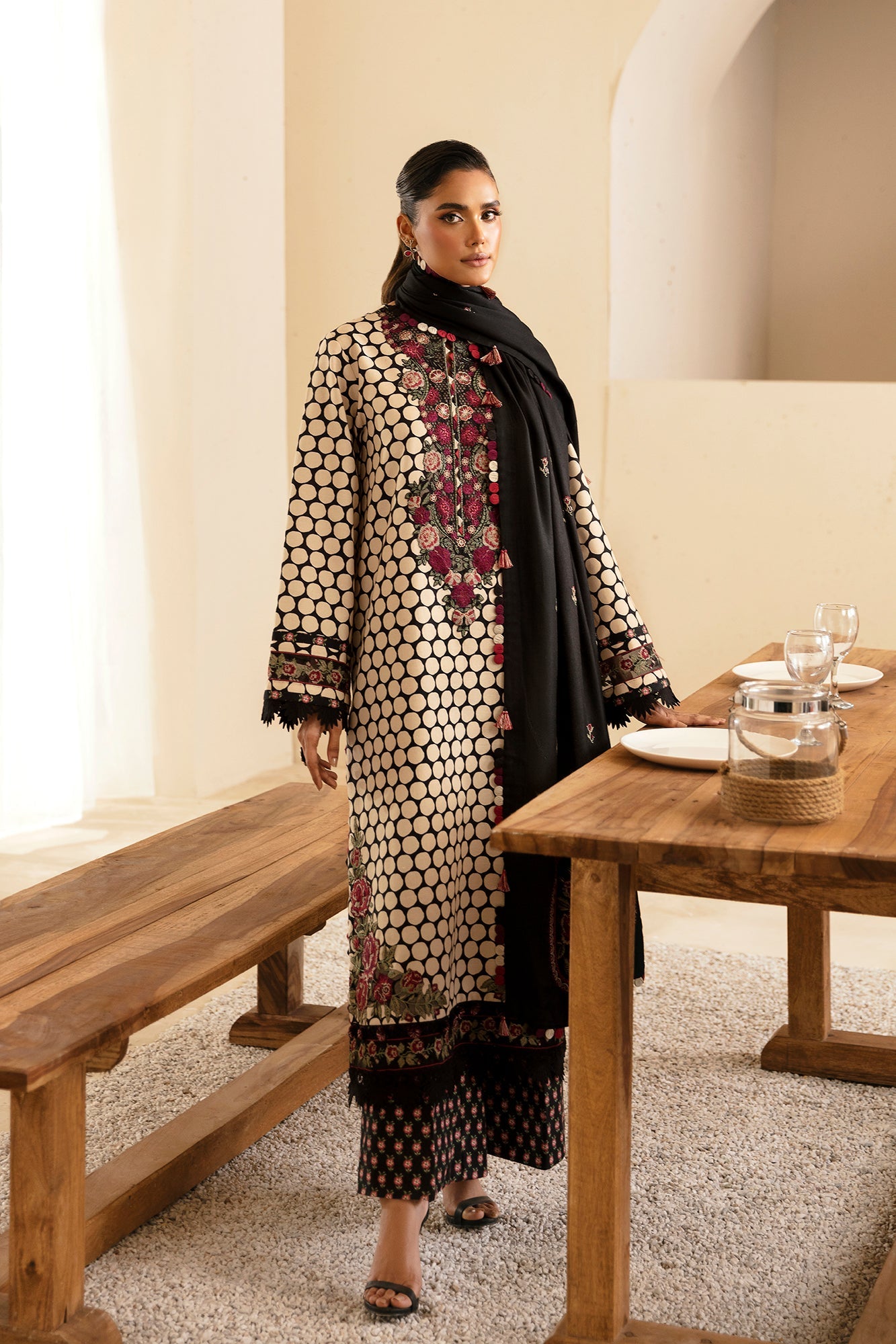 EMBROIDERED SUIT (E0462/203/901) | Rozana | ETHNC