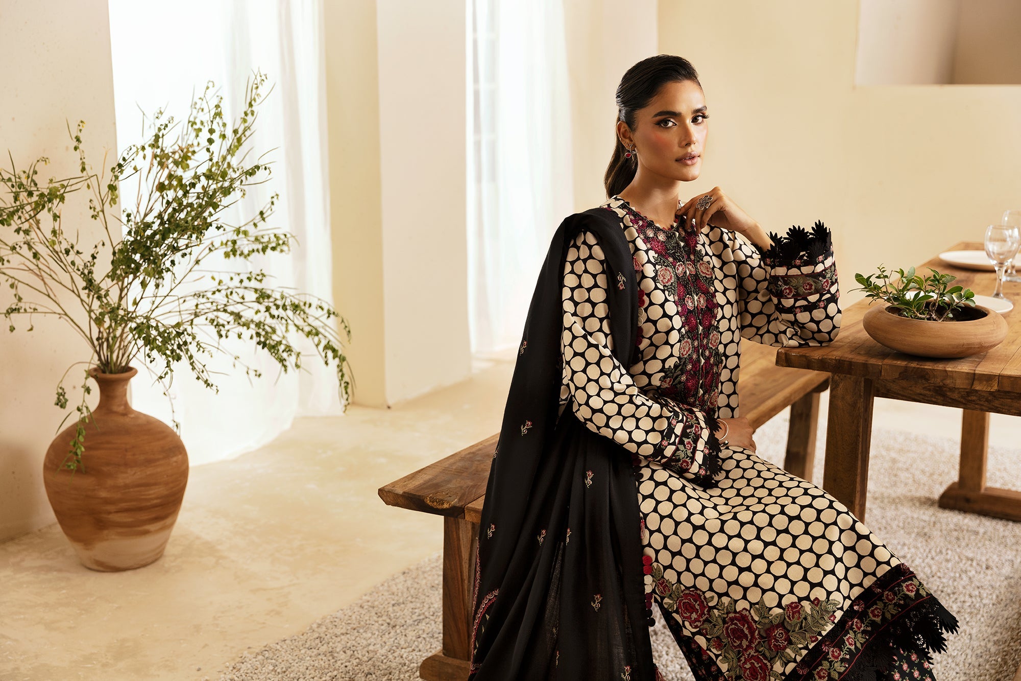 EMBROIDERED SUIT (E0462/203/901) | Rozana | ETHNC