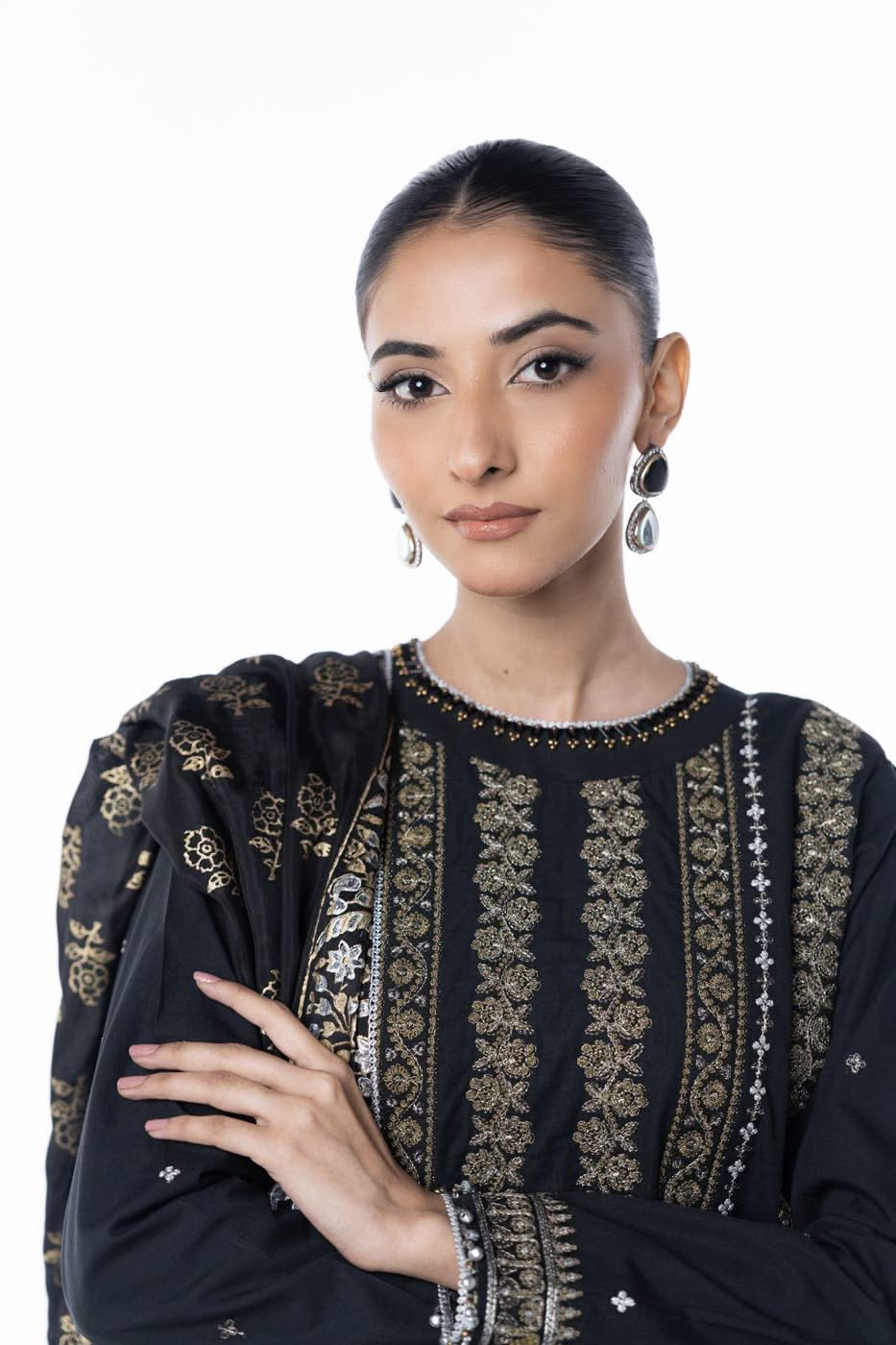 Three Piece Embroidered Thick Cambric Shirt with Block Print Dupatta | Festive | Al Karam