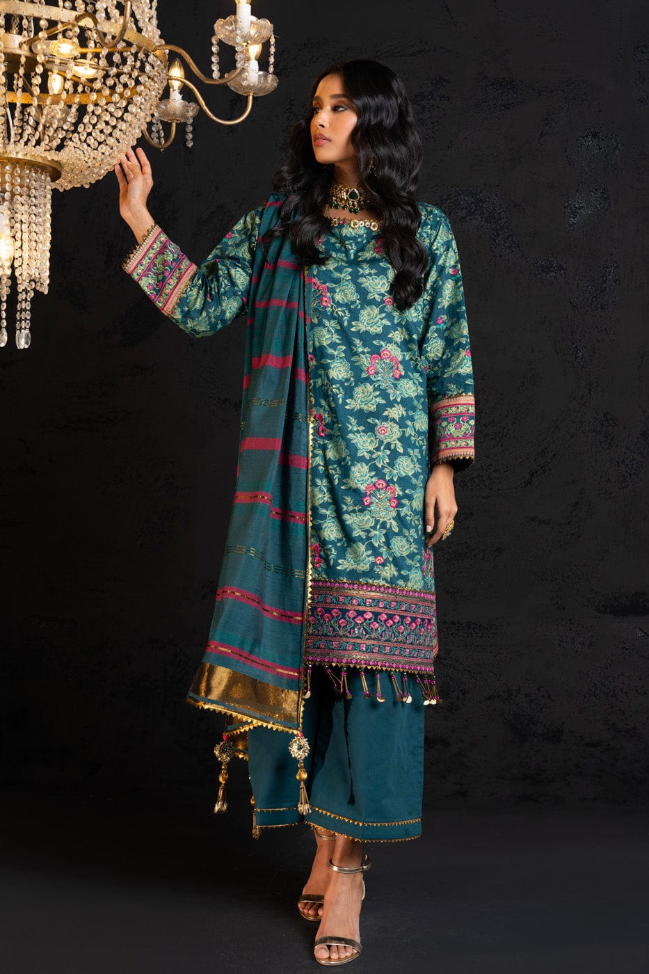 3 Pc Embroidered Two Way Slub Suit With Yarn Dyed Dupatta | Festive | Al Karam