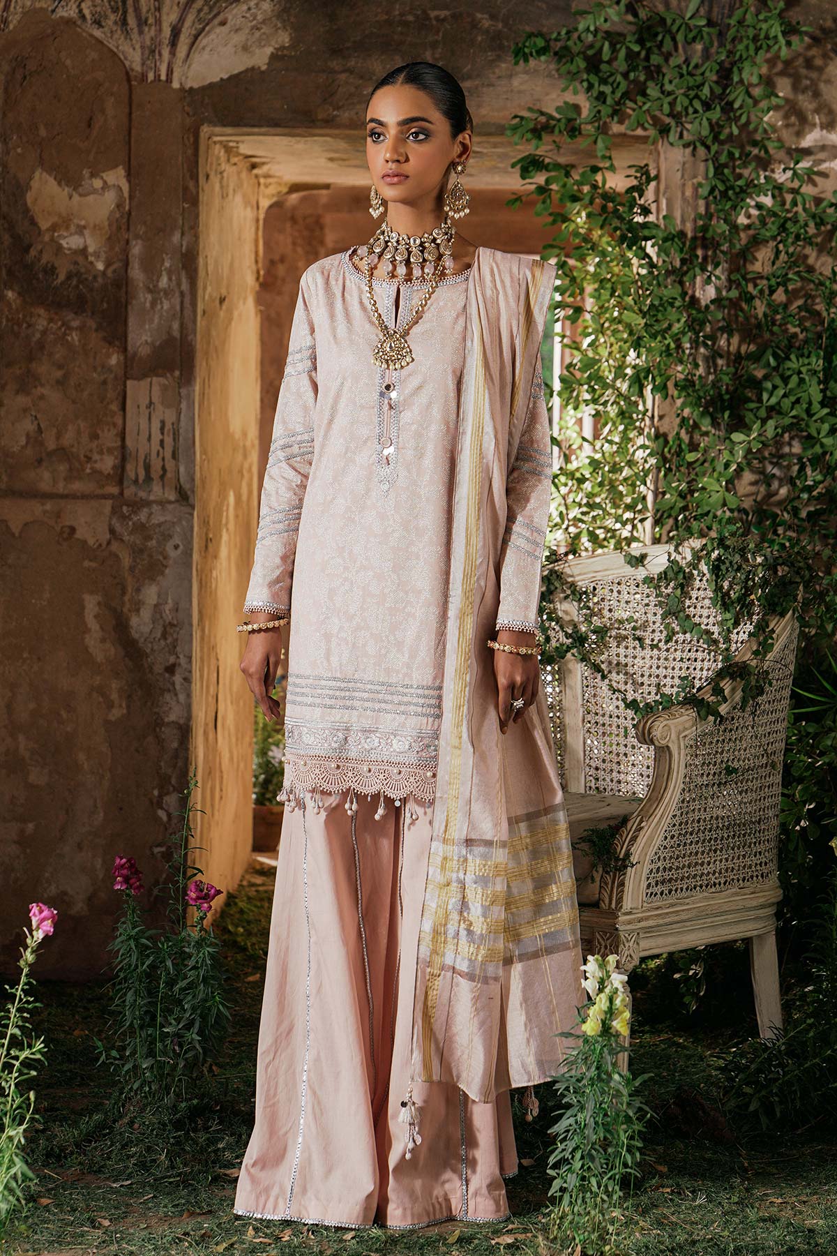 3 Pc Embroidered Cambric Suit With Yarn Dyed Dupatta | Festive | Al Karam