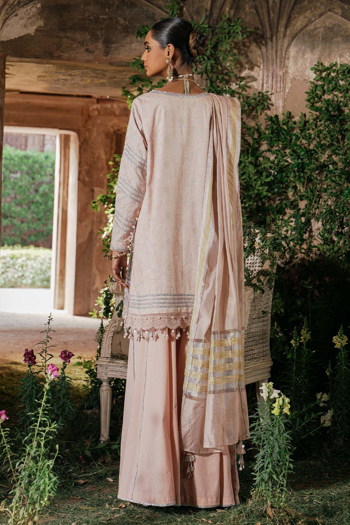 3 Pc Embroidered Cambric Suit With Yarn Dyed Dupatta | Festive | Al Karam