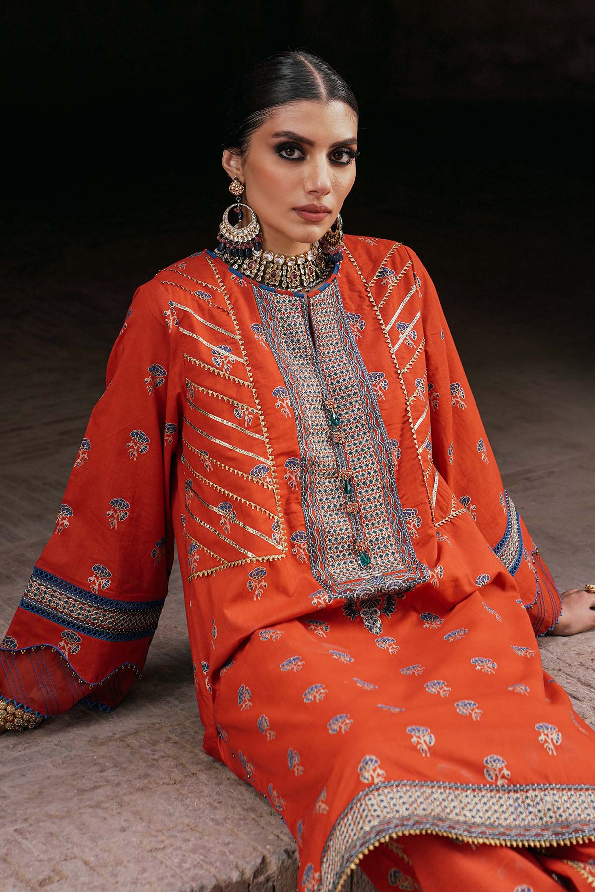 2 Pc Embroidered Cambric Suit With Cambric Trouser | Festive | Al Karam