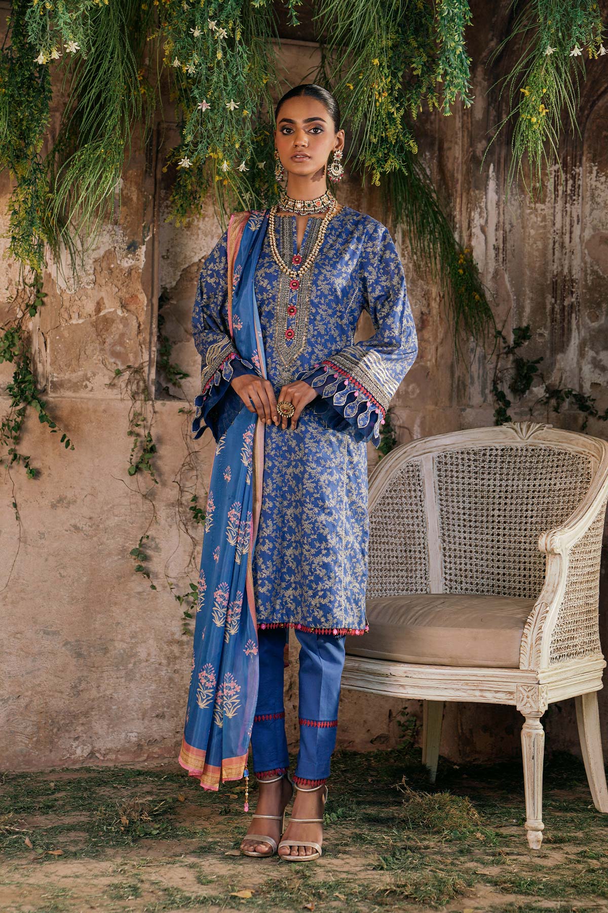 3 Pc Embroidered Two Way Slub Suit With Apple Silk Dupatta | Festive | Al Karam