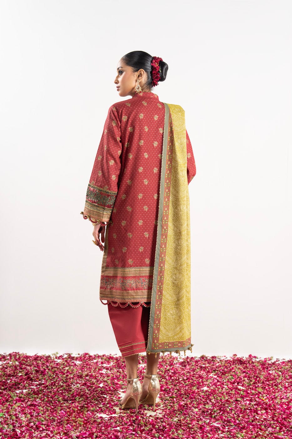 2 Pc Embroidered Heavy Cambric Suit With Lawn Dupatta | Festive | Al Karam