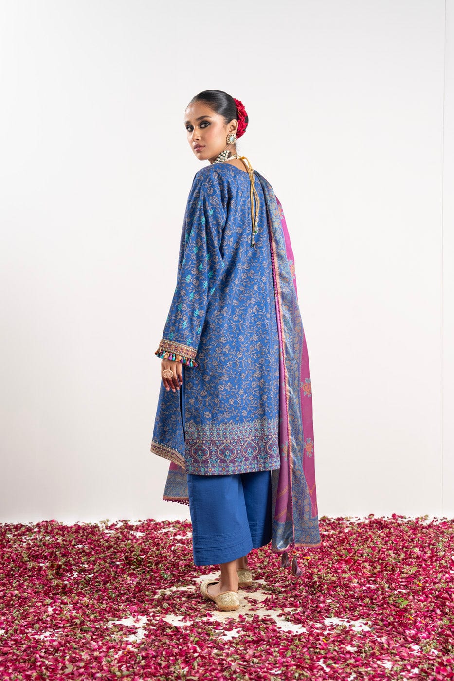 3 Pc Embroidered Thick Cambric Suit With Silk Dupatta | Festive | Al Karam