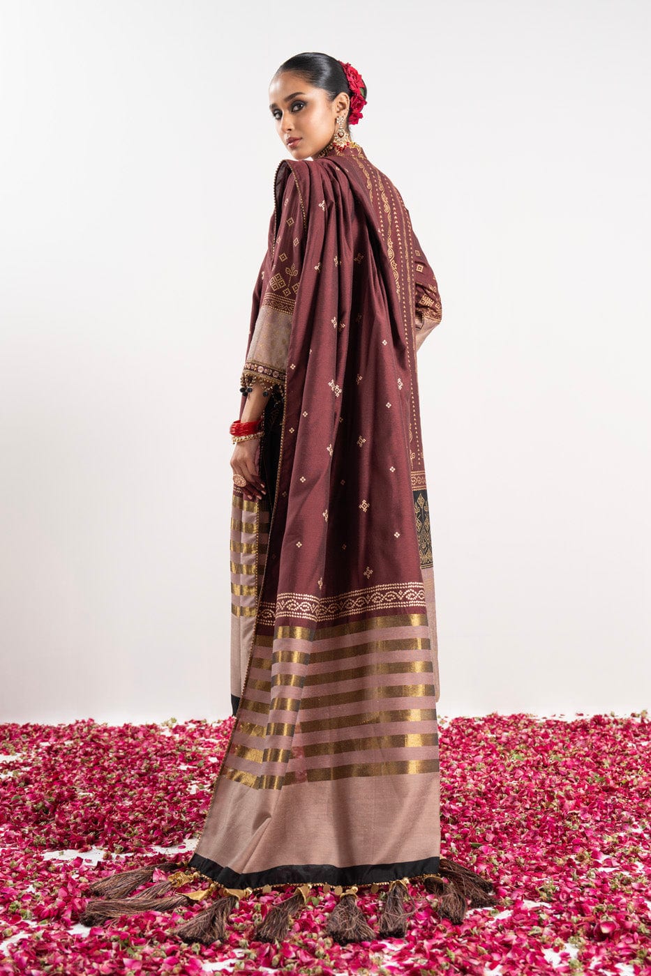 3 Pc Embroidered Yarn Dyed Silk Suit With Yarn Dyed Dupatta | Festive | Al Karam