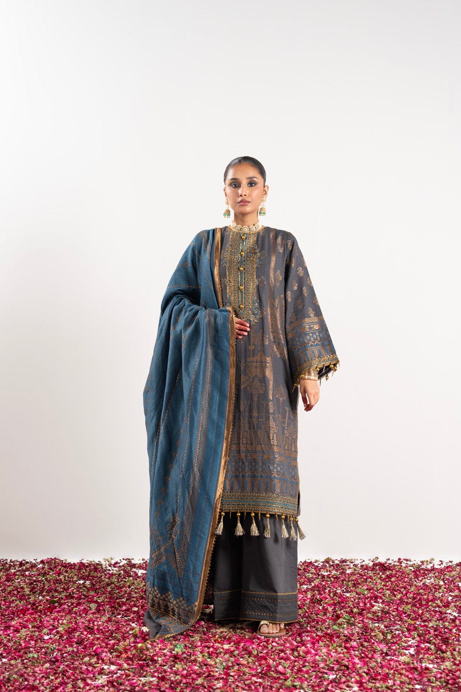 3 Pc Embroidered Jacquard Suit With Jacquard Dupatta | Festive | Al Karam