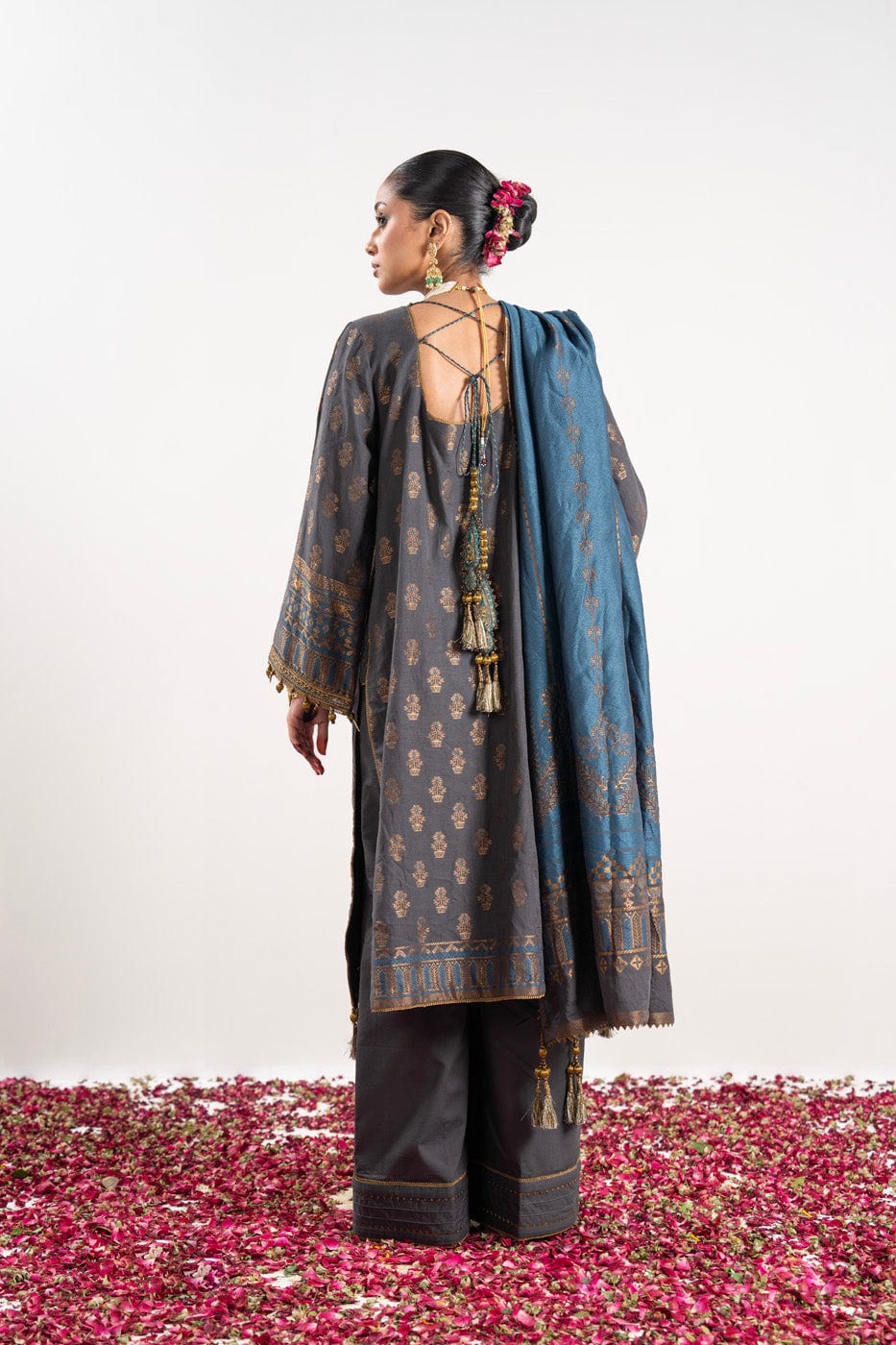 3 Pc Embroidered Jacquard Suit With Jacquard Dupatta | Festive | Al Karam