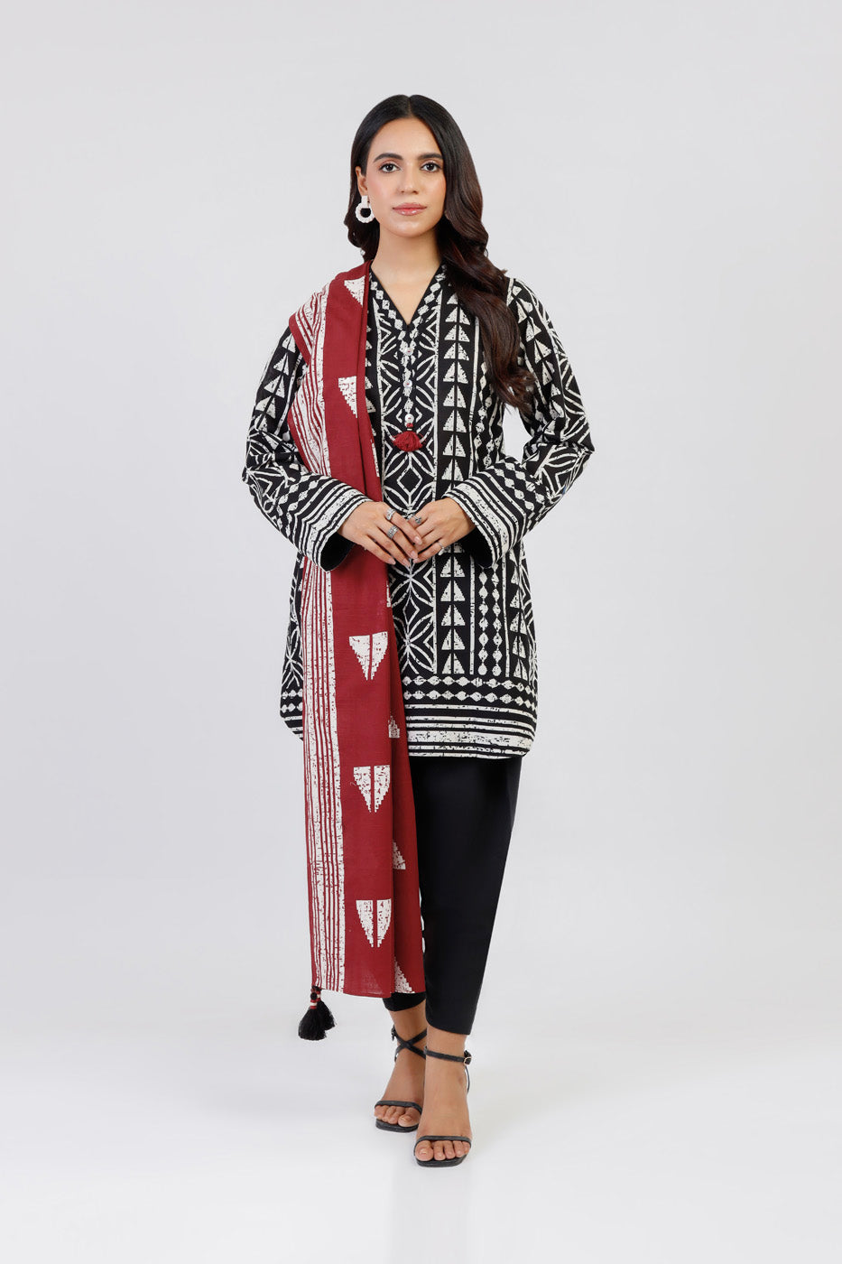 3 Piece Printed Khaddar Suit With Light Khaddar Dupatta | Winter | Al Karam