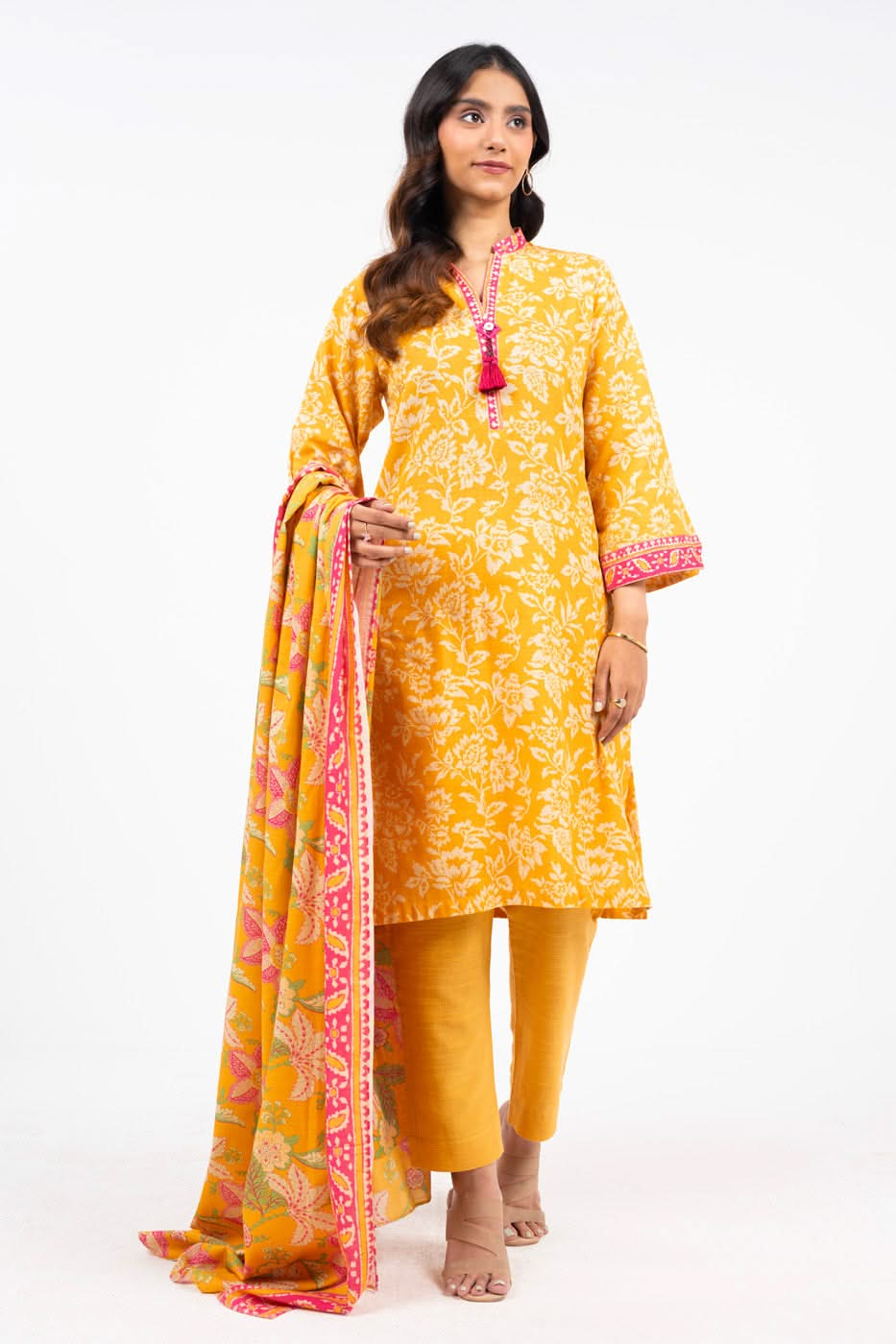 3 Piece Printed Khaddar Suit With Light Khaddar Dupatta | Winter | Al Karam