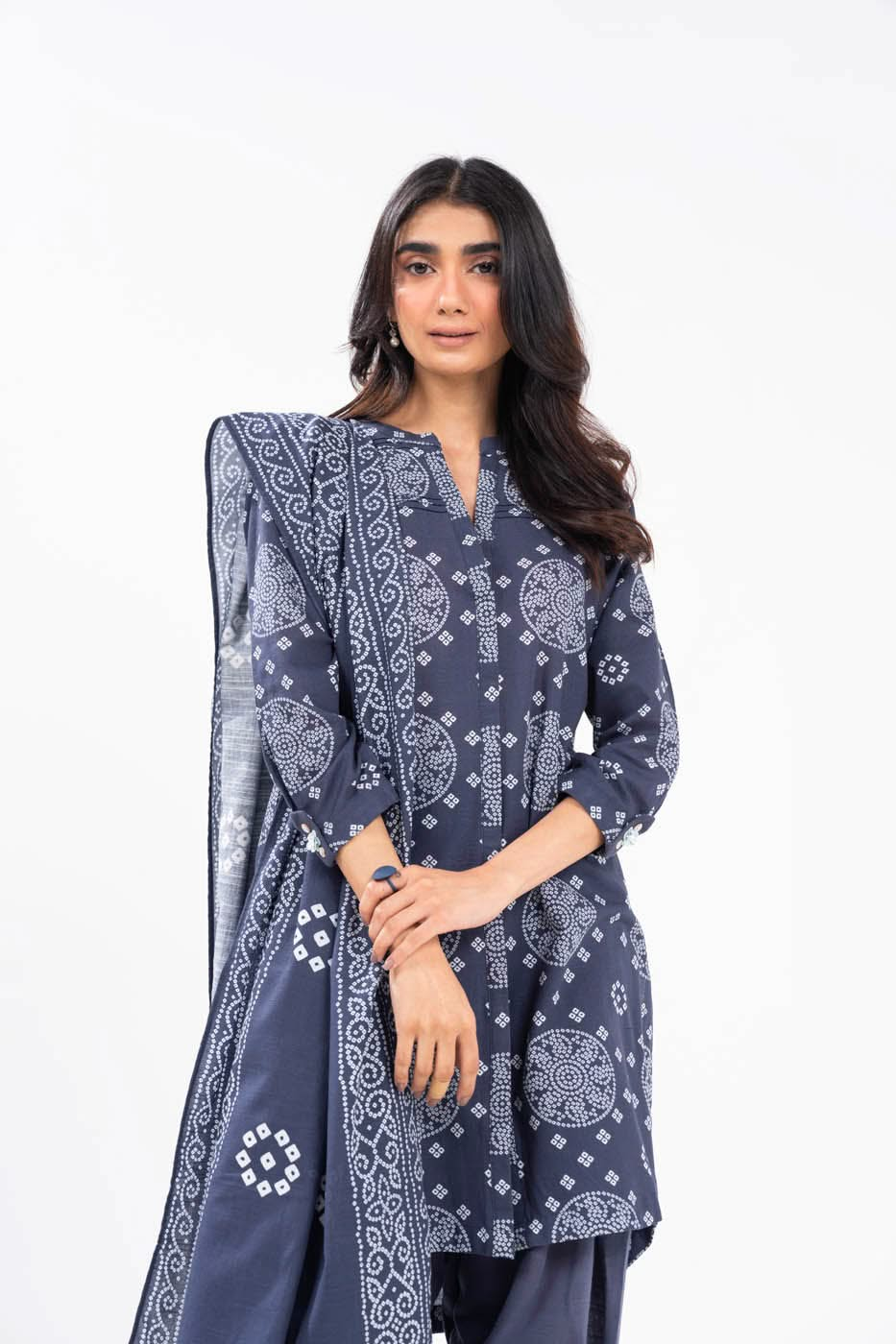 3 Piece Printed Khaddar Suit With Light Khaddar Dupatta | Winter | Al Karam