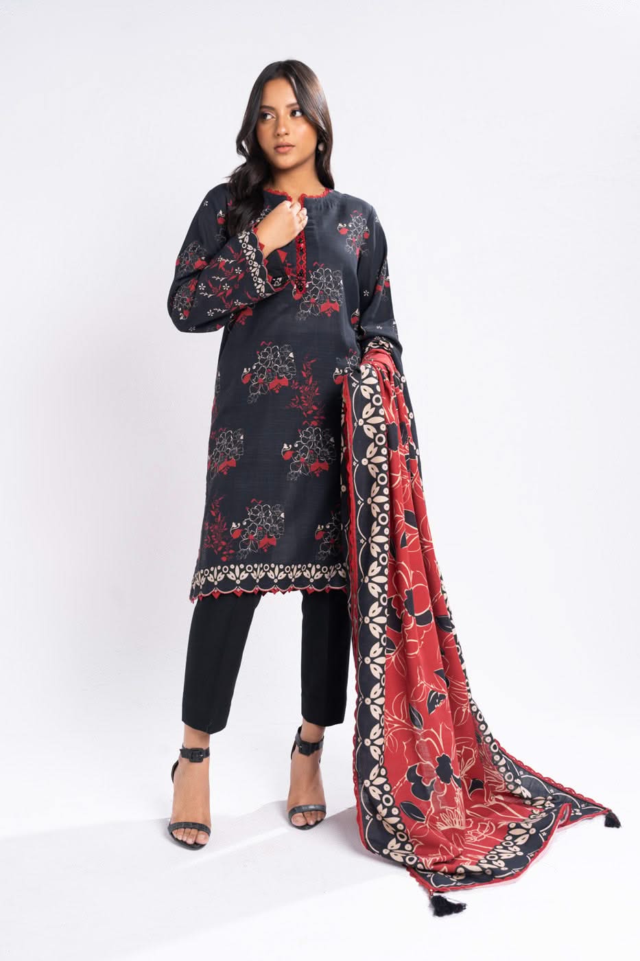 2 Piece Printed Khaddar Suit With Khaddar Dupatta | Winter | Al Karam