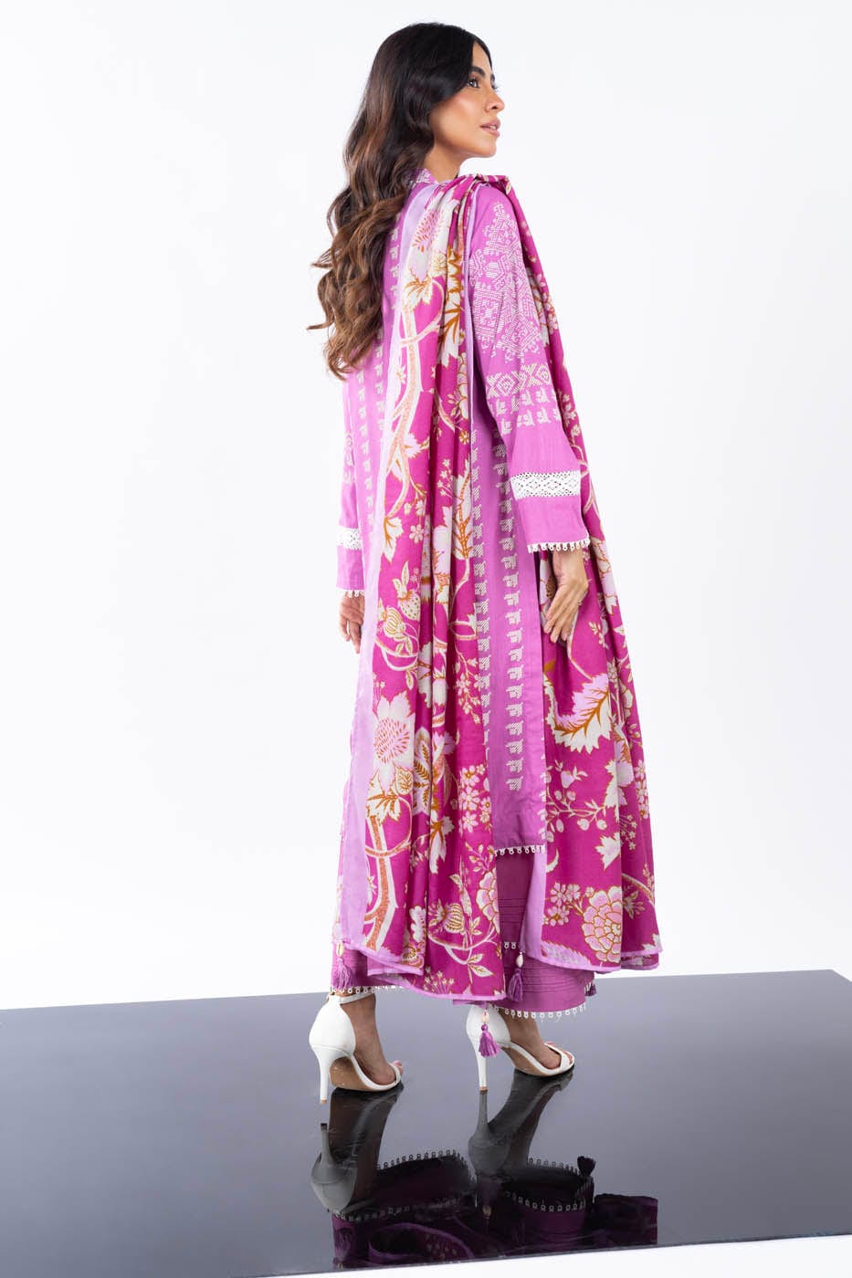 3 Pc Printed Cross Slub Viscose Suit With Herringbone Shawl | Winter | Al Karam