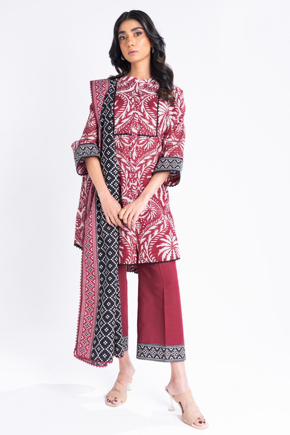 3 Piece Printed Khaddar Suit With Light Khaddar Dupatta | Winter | Al Karam