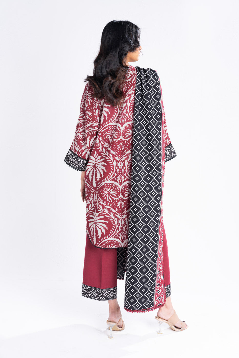 3 Piece Printed Khaddar Suit With Light Khaddar Dupatta | Winter | Al Karam