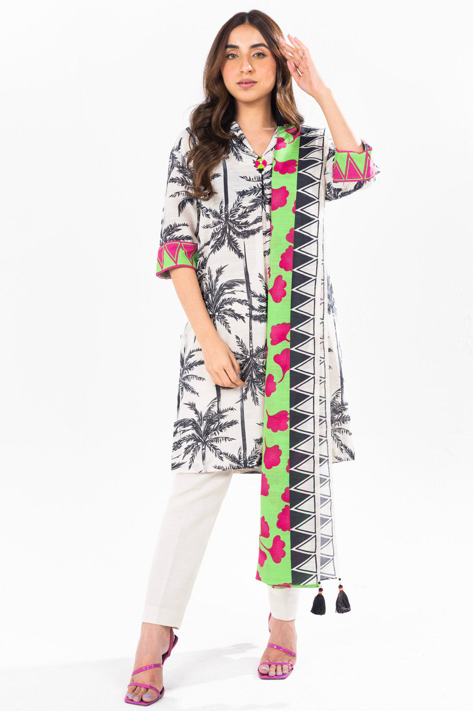 3 Piece Printed Khaddar Suit With Light Khaddar Dupatta | Winter | Al Karam