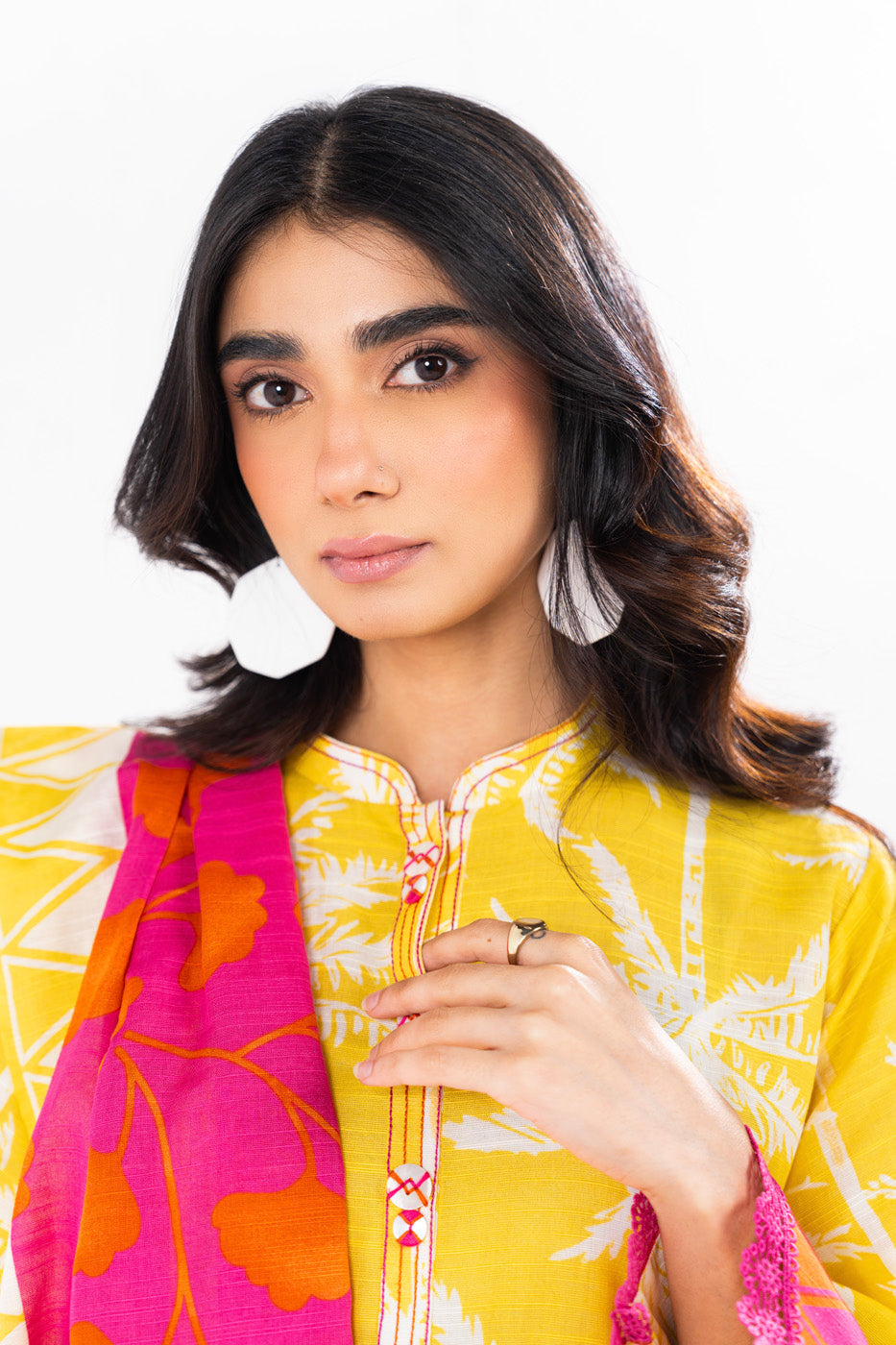 3 Piece Printed Khaddar Suit With Light Khaddar Dupatta | Winter | Al Karam