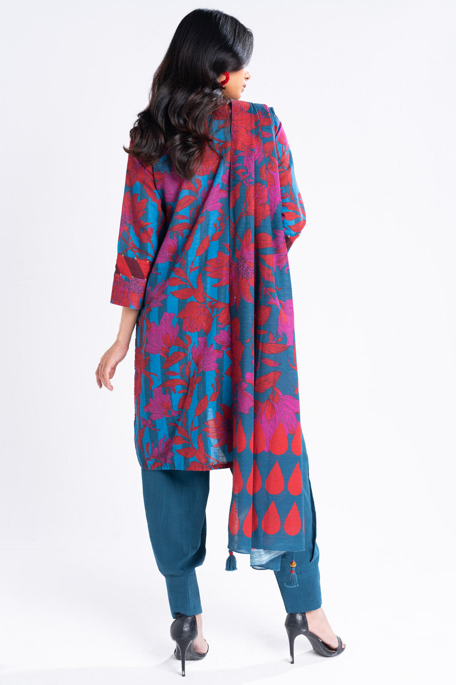 3 Piece Printed Khaddar Suit With Light Khaddar Dupatta | Winter | Al Karam