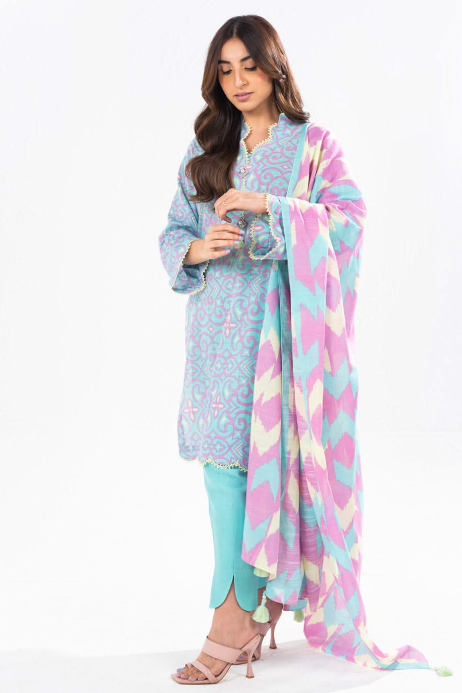 3 Piece Printed Khaddar Suit With Light Khaddar Dupatta | Winter | Al Karam