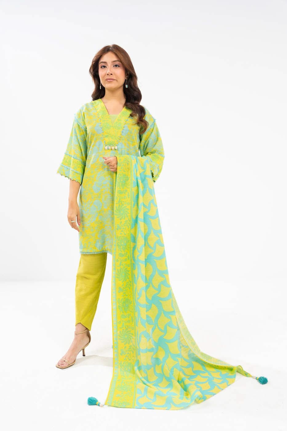 3 Piece Printed Khaddar Suit With Light Khaddar Dupatta | Winter | Al Karam