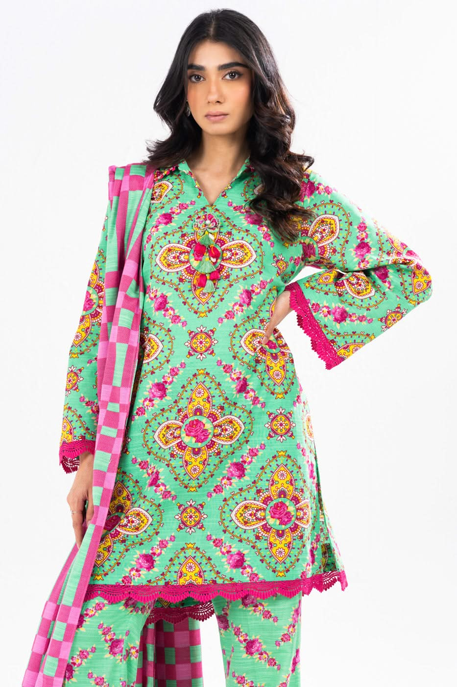 3 Piece Printed Khaddar Suit With Light Khaddar Dupatta | Winter | Al Karam