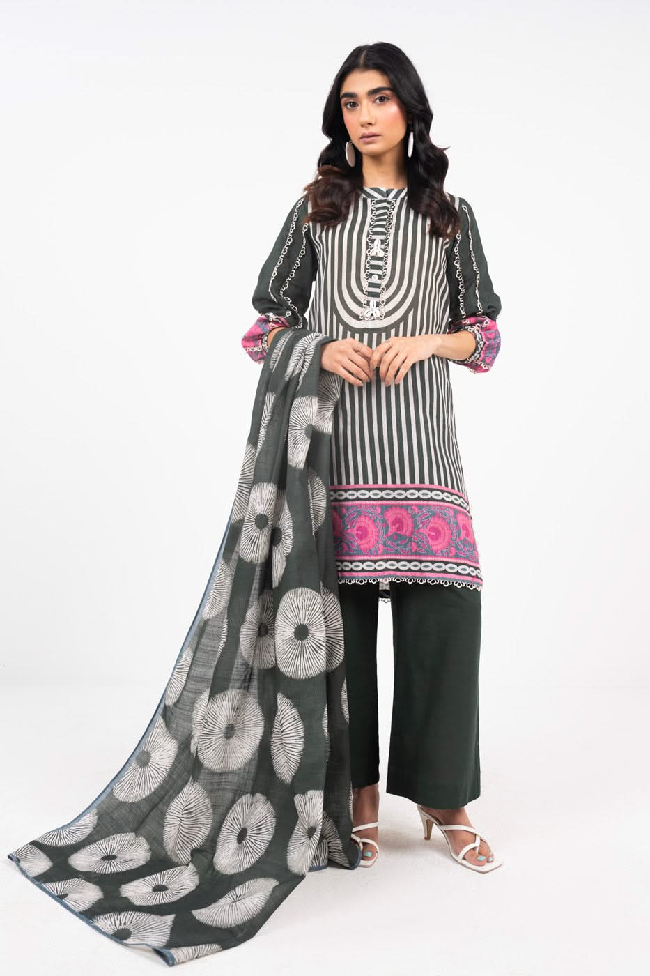 2 Piece Printed Khaddar Suit With Light Khaddar Dupatta | Winter | Al Karam