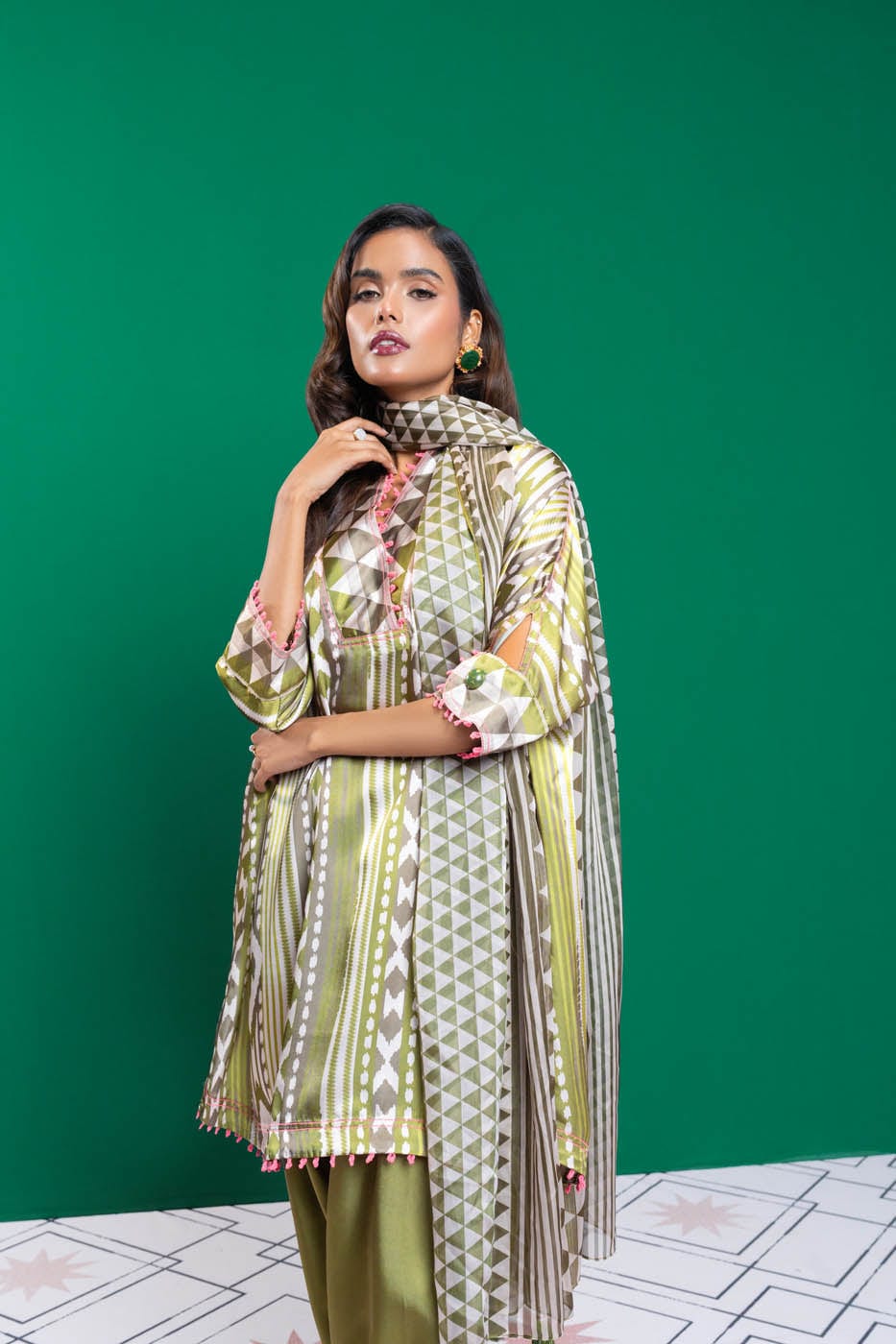 3 Pc Printed Chamois Silk Suit With Tissue Silk Dupatta | Festive | Al Karam