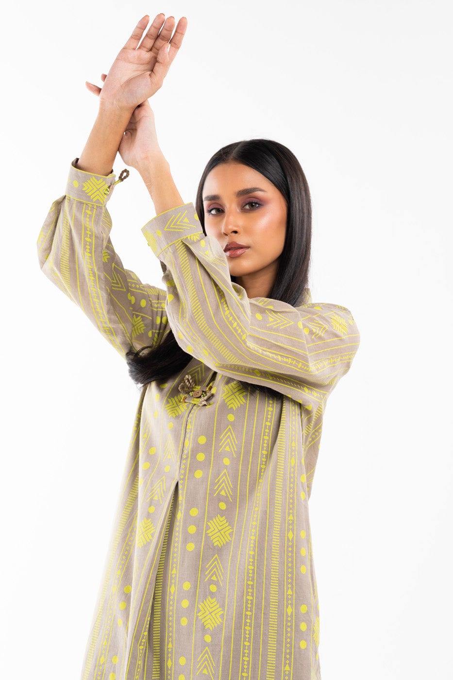 1 Pc Printed Lawn Shirt | Silver | Al Karam