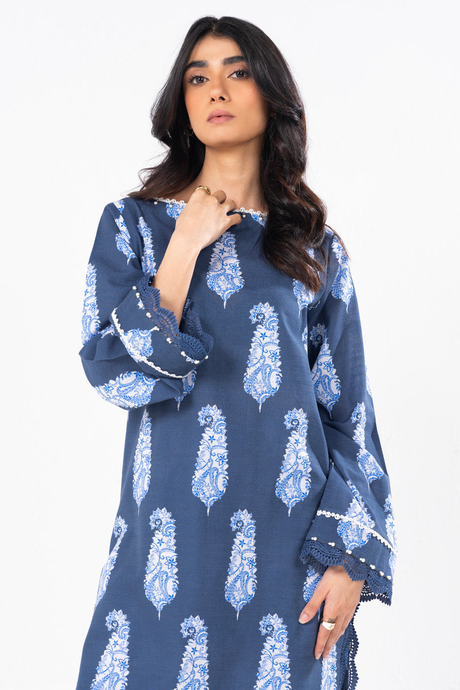 2 Pc Printed Khaddar Shirt With Khaddar Trouser | Silver | Al Karam