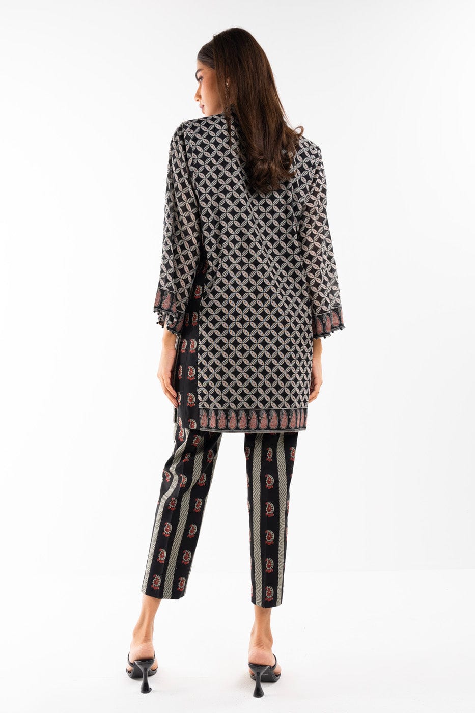 2 Pc Printed Lawn Shirt With Cambric Trouser | Silver | Al Karam