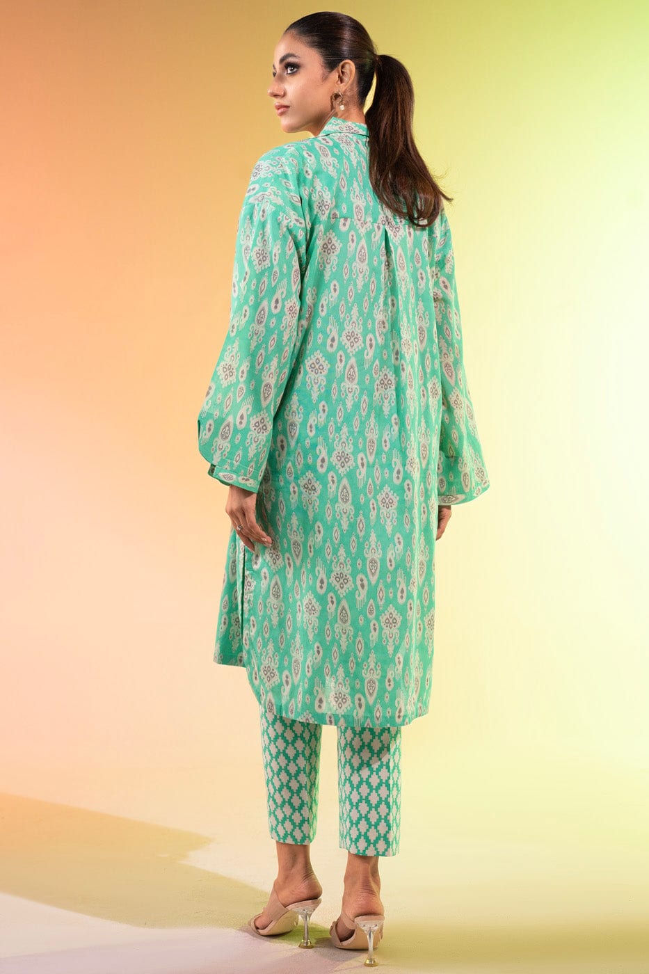 2 Pc Printed Lawn Suit With Cambric Trouser | Silver | Al Karam