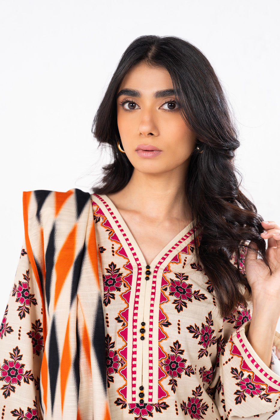 2 Pc Printed Khaddar Shirt With Khaddar Dupatta | Silver | Al Karam