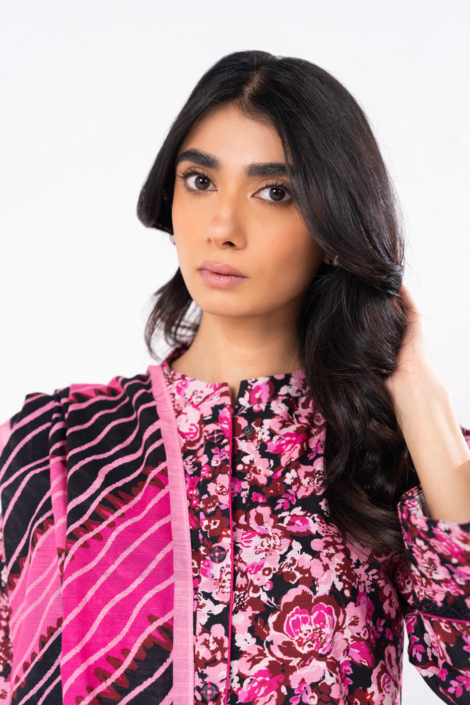 2 Pc Printed Khaddar Shirt With Khaddar Dupatta