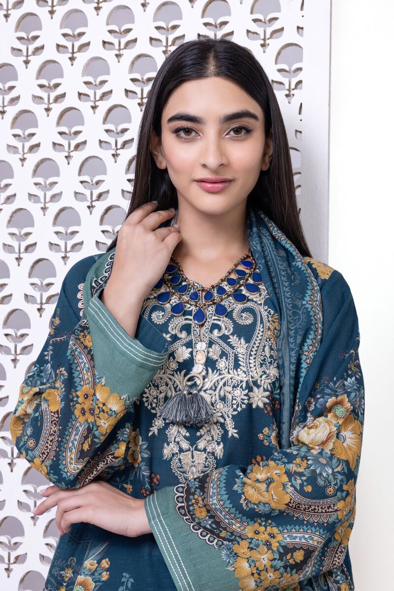 Khaddar | Embroidered | Khaadi