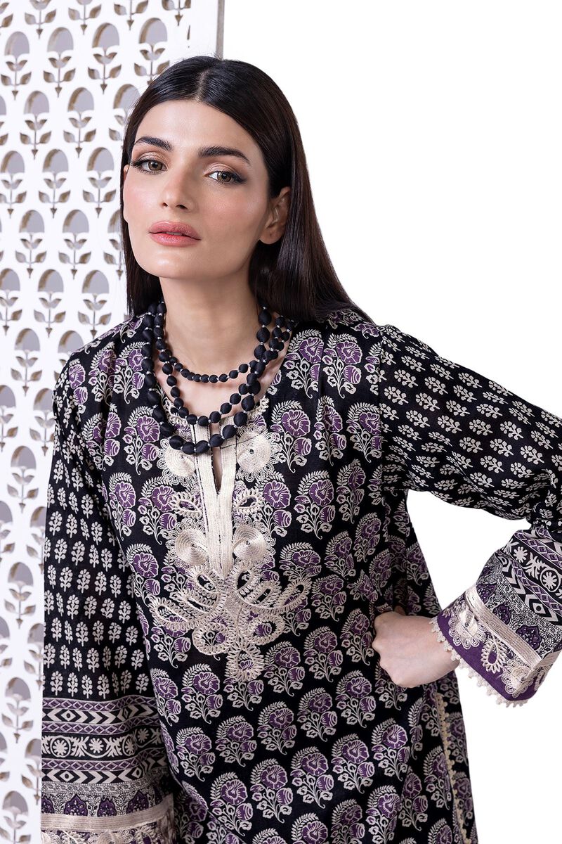 Light Khaddar | Embroidered | Khaadi