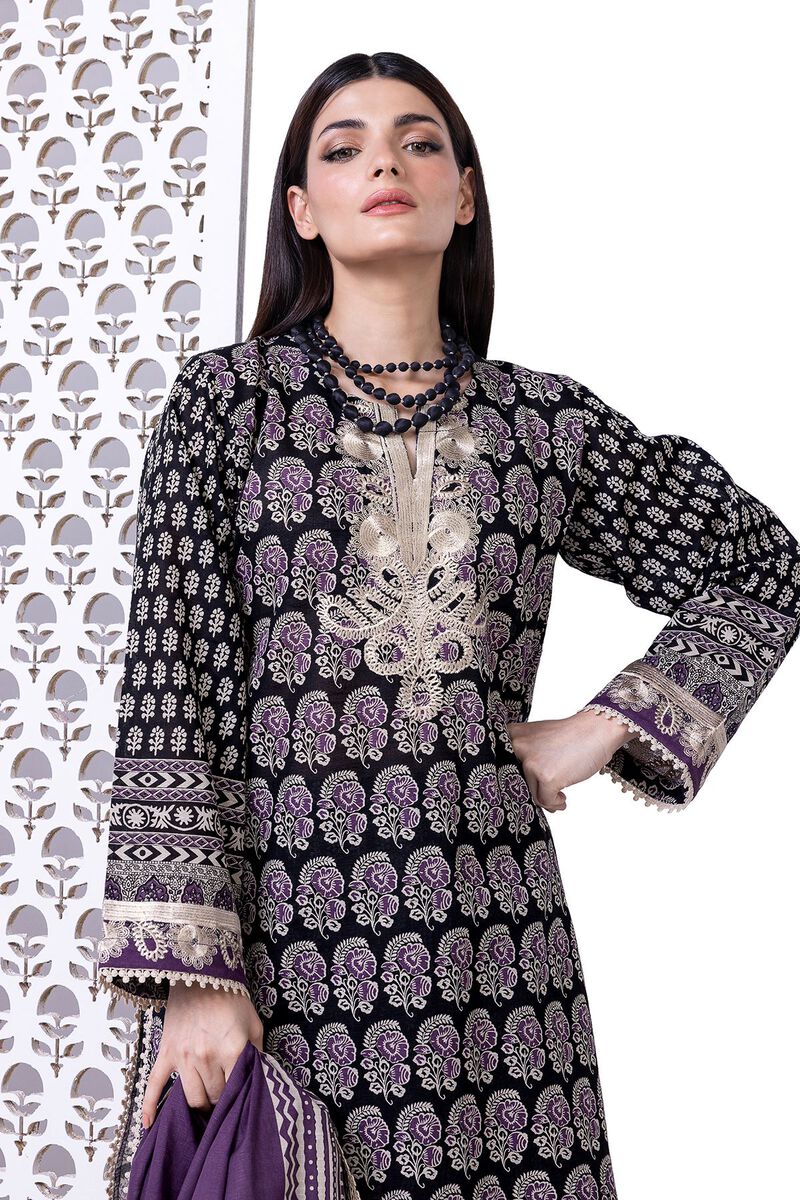 Light Khaddar | Embroidered | Khaadi